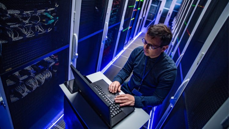 Làm chủ Quản trị Hệ thống CNTT & Kỹ sư Azure Cloud
