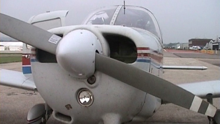 Khóa học lấy bằng phi công toàn phần {Flight School}
