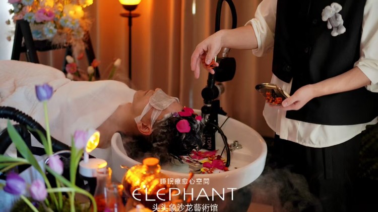 Bí Quyết Da Đầu: Từ Nghi Lễ Cổ Xưa Đến Liệu Pháp Hiện Đại