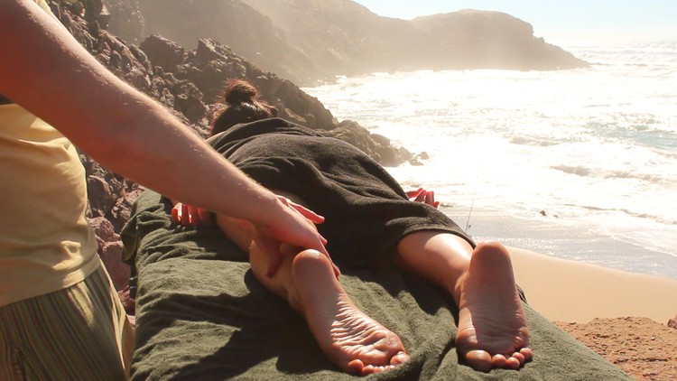 Massage Thụy Điển toàn thân, Hawaiian Lomilomi & Massage Đá Nóng